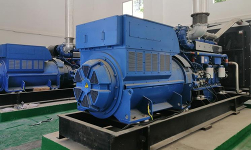 Two units 10500V High Voltage Generating Sets Yuchai Diesel Engine YC6C1520-D31 + EvoTec High Voltage Generator TH468G 900KW 10.5kV